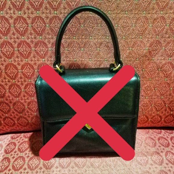 🚫TAKEN 🚫FREE or BUY Black Handbag 👜 - Picture 1 of 5